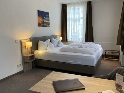 Apartment Apartement, Dusche/WC, 2 Schlafräume bis 4 Pers. - Outdoor photo 7