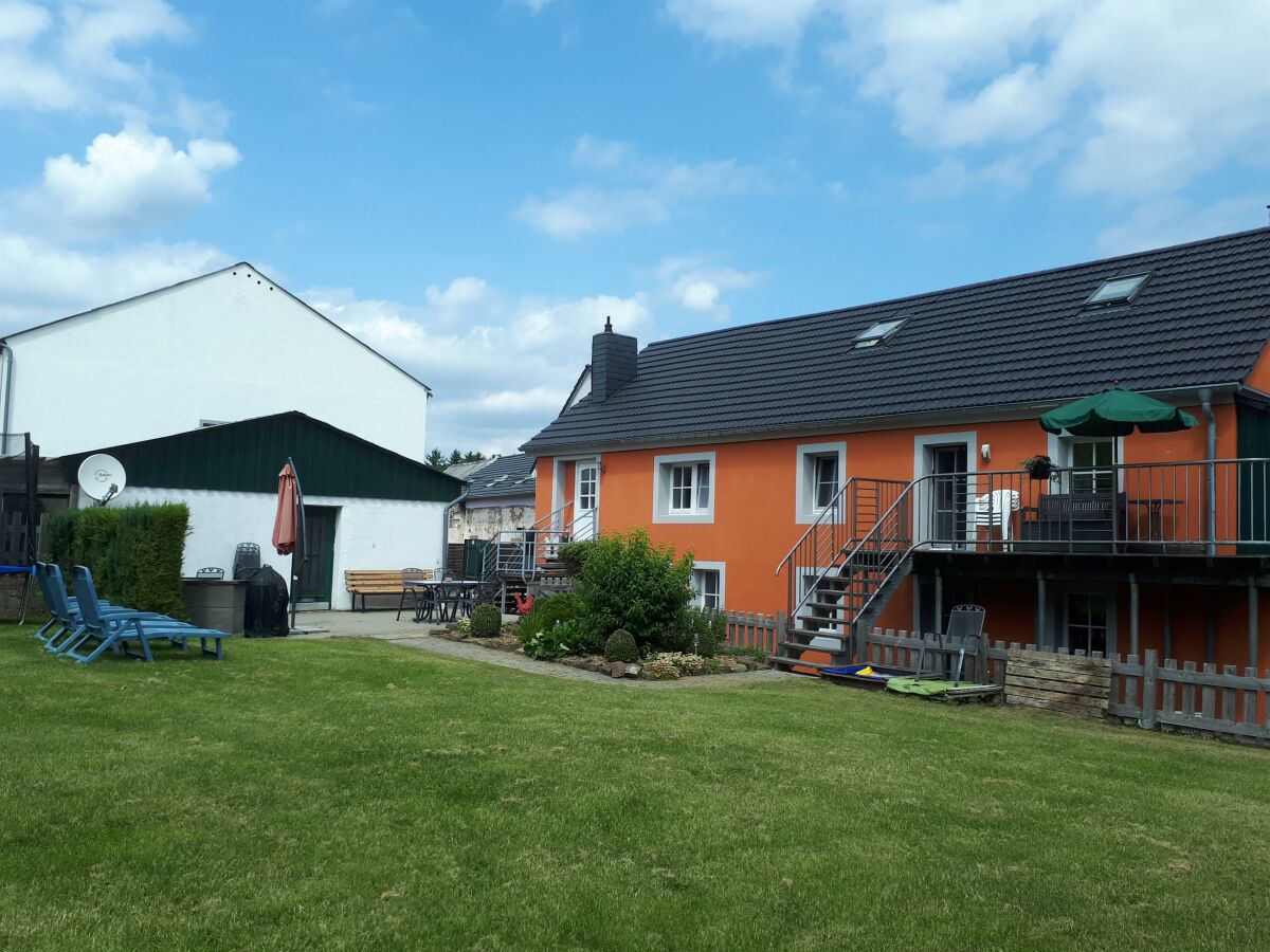 Apartment 12-Bett-Ferienhaus Du/Bad/WC (12 Erw, 2 Ki,1 Baby) - Outdoor photo 2
