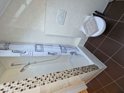 Apartment 12-Bett-Ferienhaus Du/Bad/WC (12 Erw, 2 Ki,1 Baby) - Features photo 17