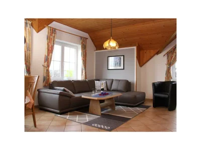 Apartment 5-Bett-Ferienwohnung Dusche/WC mit Balkon in Habscheid - Apartment