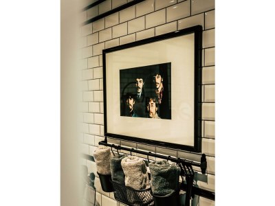 Apartment JOHN PAUL GEORGE und RINGO Dont let me down - Features photo 75