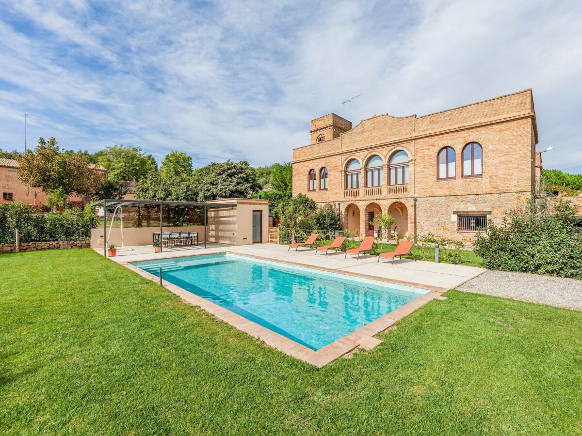 Holiday house Charming Home Near Vulpellac