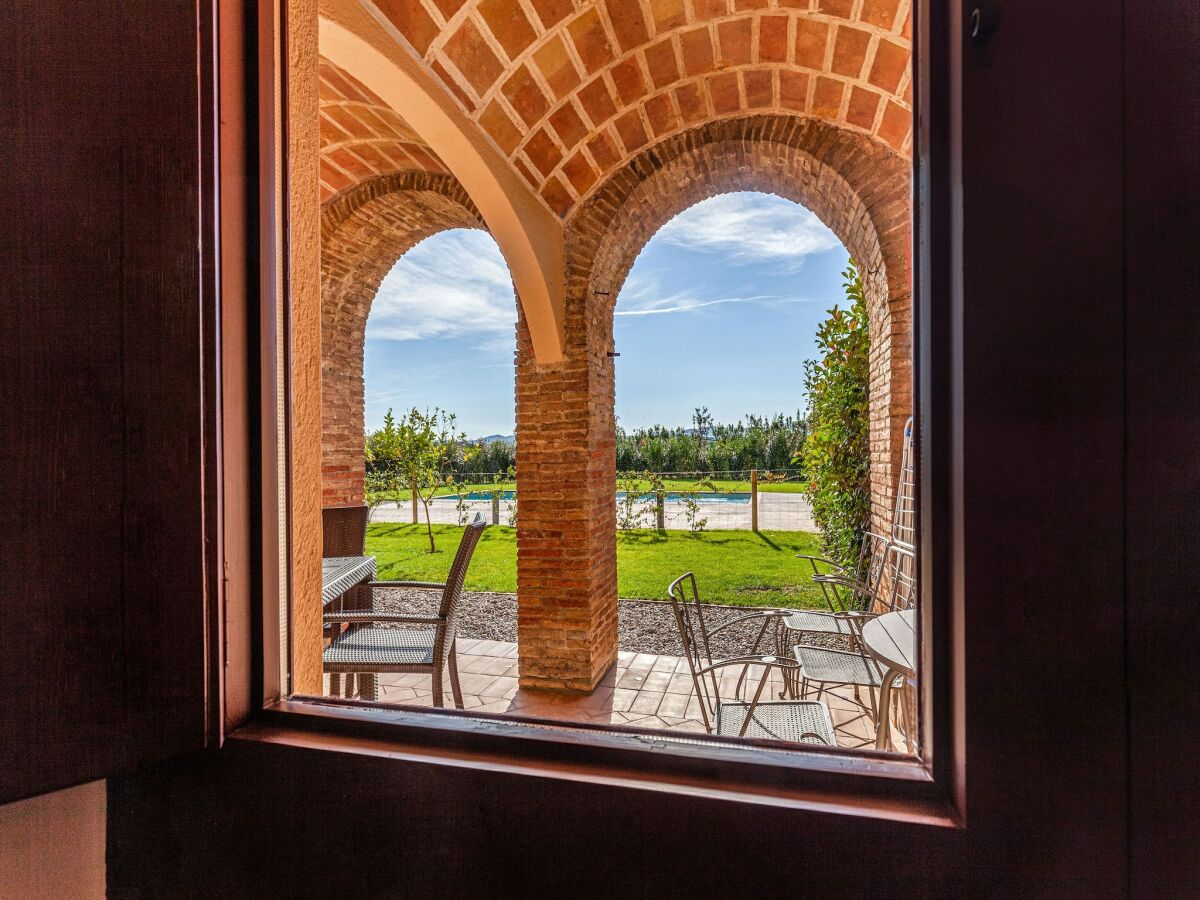 Holiday house Charming Home Near Vulpellac - Outdoor photo 2