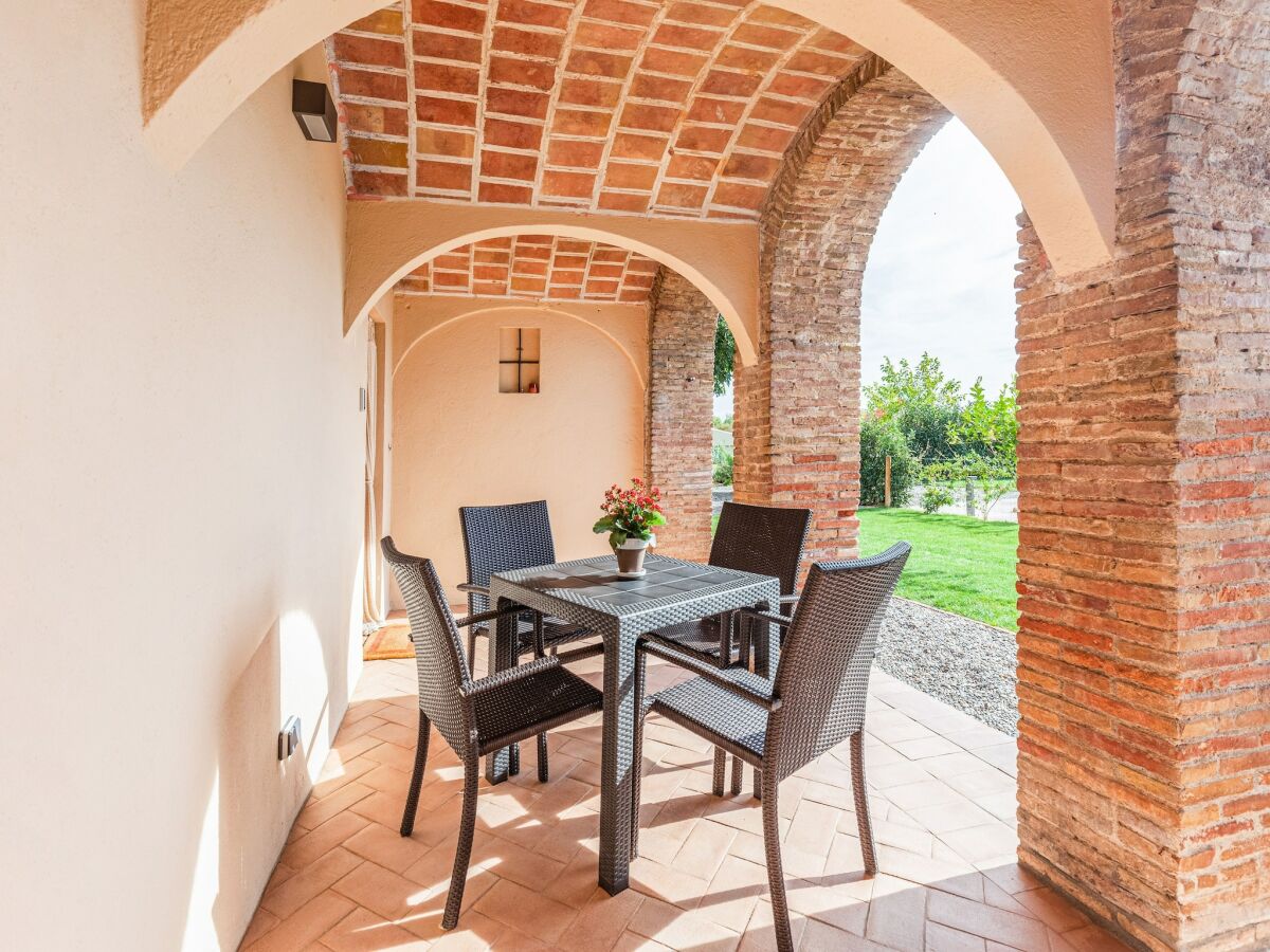 Holiday house Charming Home Near Vulpellac - Outdoor photo 4