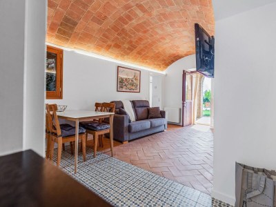 Holiday house Charming Home Near Vulpellac - Features photo 17