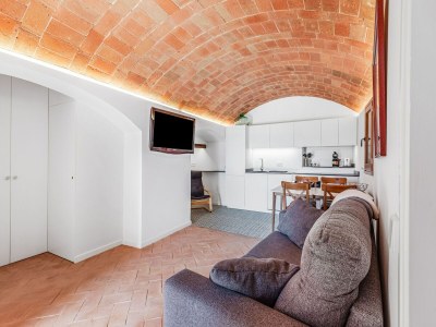 Holiday house Charming Home Near Vulpellac - Features photo 18