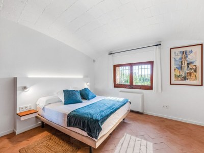 Holiday house Charming Home Near Vulpellac - Features photo 24