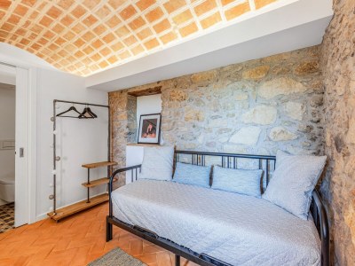 Holiday house Charming Home Near Vulpellac - Features photo 29