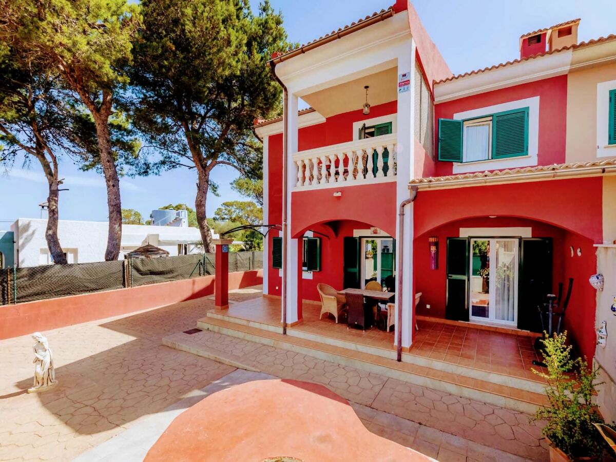 Holiday house Tranquil Villa Stay in Tolleric