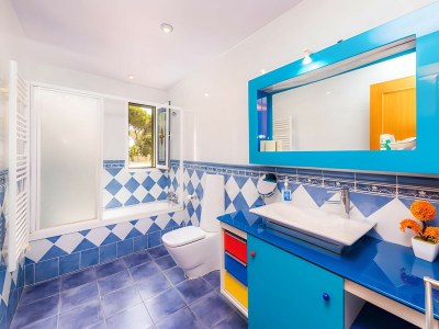 Holiday house Tranquil Villa Stay in Tolleric - Features photo 36