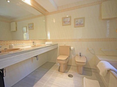 Apartment Küstenurlaub mit Pool - Features photo 27