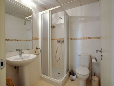 Apartment Beachside Apartment with Pool - Features photo 24