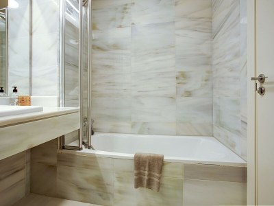 Apartment Beachside Apartment with Pool - Features photo 26