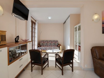 Apartment Charmante Wohnung mit Pool - Features photo 22