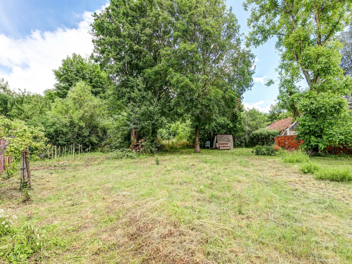 Holiday house Traditional Holiday Home in Brinon sur Beuvron - Outdoor photo 4