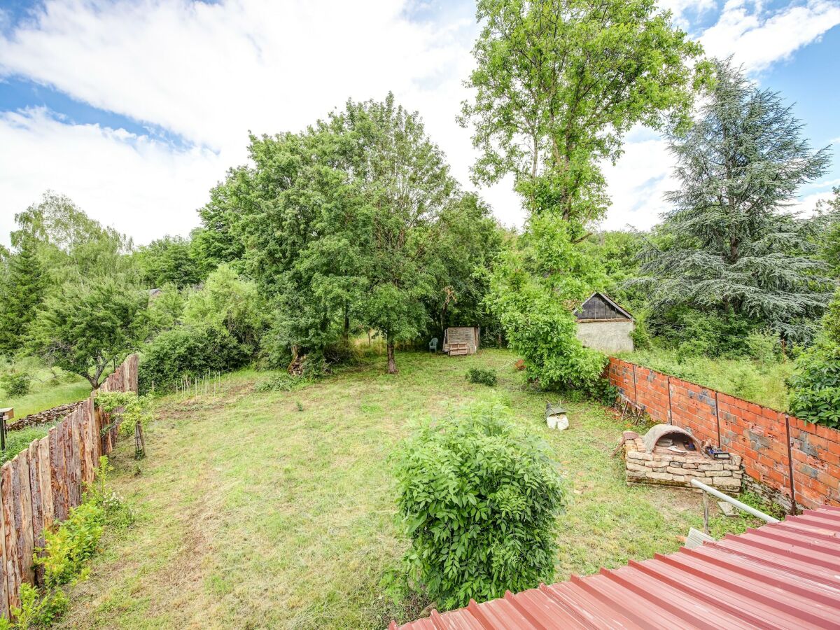 Holiday house Traditional Holiday Home in Brinon sur Beuvron - Outdoor photo 5