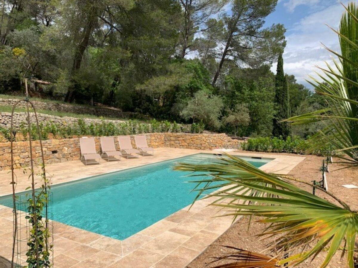 Holiday house Schönes Ferienhaus in Lorgues - Outdoor photo 2