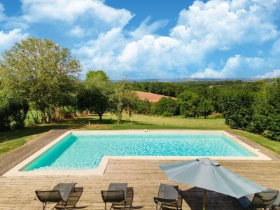 Holiday house Holiday home with pool in Coubjours - Outdoor photo 5