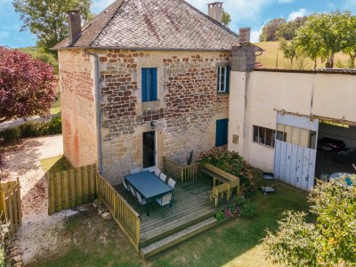 Holiday house Holiday home with pool in Coubjours - Outdoor photo 6