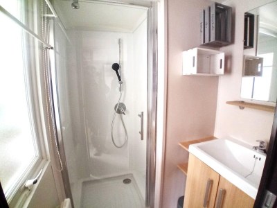 caravan Mobile Home with Plancha & Pool Access - Features photo 17