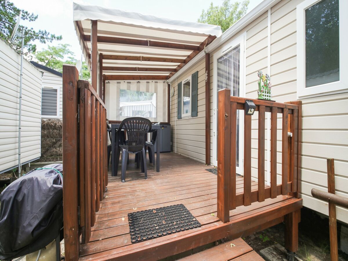 Chalet Mobile Home in Saint Jean near Sea Beach - Outdoor photo 4