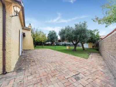 Holiday house Beautiful holiday home in Ardea with garden - Outdoor photo 11