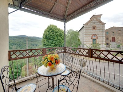 Cottage Mansion in Prodo near Lake Bolsena - Outdoor photo 8