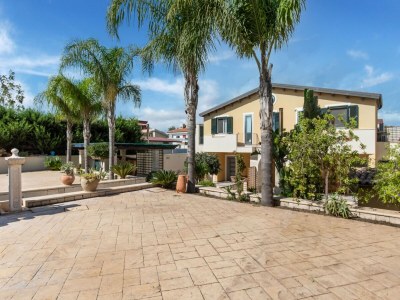 Apartment Chic Apartment by Reitani Beach - Outdoor photo 3