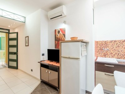 Apartment Chic Apartment by Reitani Beach - Features photo 7