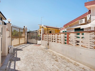 Apartment Chic Apartment by Reitani Beach - Features photo 23