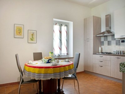 Holiday house Apartment in Casale with Panoramic Vineyard Views - Features photo 30