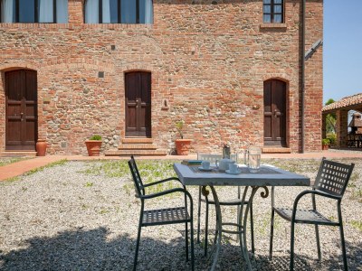 Apartment Peccioli Family Retreat w/ Fun - Outdoor photo 8