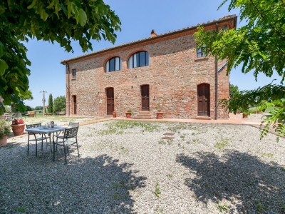 Apartment Peccioli Family Retreat w/ Fun - Outdoor photo 9