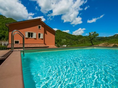 Holiday house Villa in Borgo Pace mit Privatpool - Outdoor photo 15