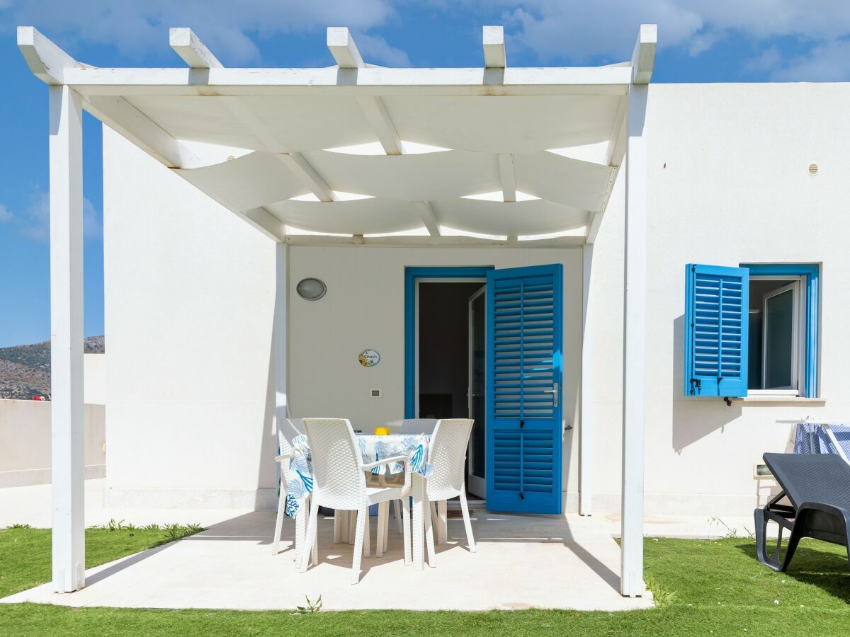 Holiday house Wohnung in Favignana mit Gemeinschaftspool - Outdoor photo 4