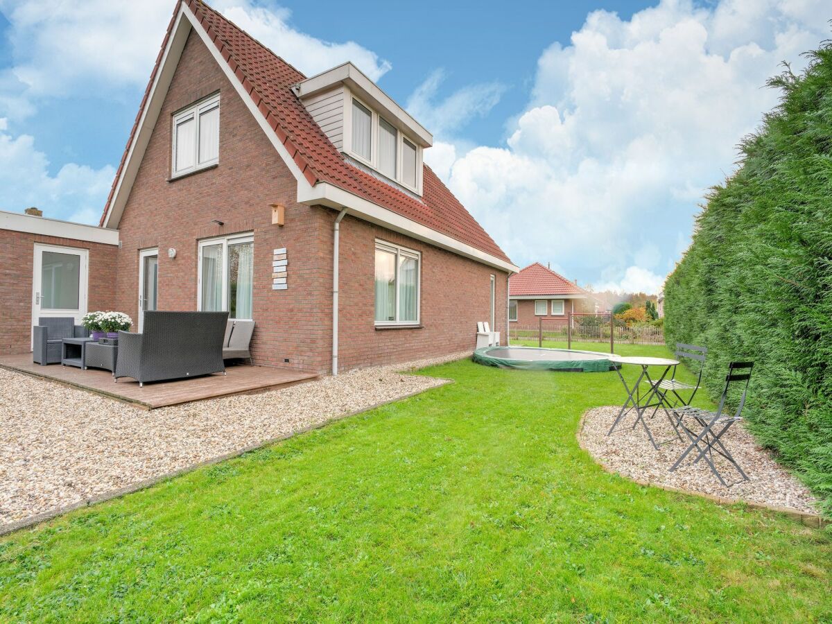 Holiday house Ferienhaus in Zeewolde am Wald - Outdoor photo 5