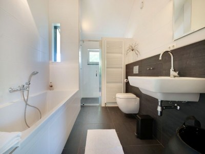 Holiday house Familienhaus in Grou am Wassersport - Features photo 22