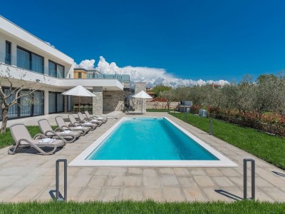Holiday house Villa in Novigrad mit Pool und Meerblick - Outdoor photo 2