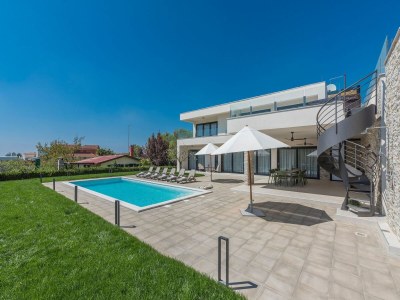 Holiday house Villa in Novigrad mit Pool und Meerblick - Outdoor photo 9