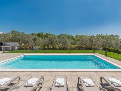 Holiday house Villa in Novigrad mit Pool und Meerblick - Outdoor photo 10