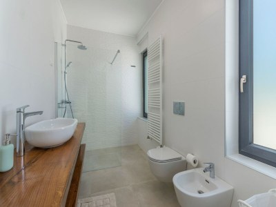 Holiday house Villa in Novigrad mit Pool und Meerblick - Features photo 25