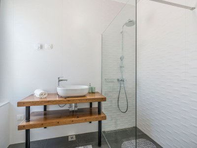 Holiday house Villa in Novigrad mit Pool und Meerblick - Features photo 28