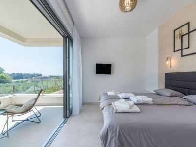 Holiday house Villa in Novigrad mit Pool und Meerblick - Features photo 31