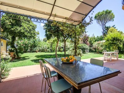 Holiday house Pisa Getaway by the Tower - Outdoor photo 11