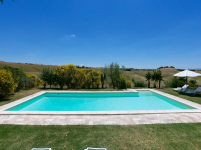 Farmhouse Tuscan Hilltop Farm Stay - Outdoor photo 2