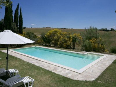 Farmhouse Tuscan Hilltop Farm Stay - Outdoor photo 5