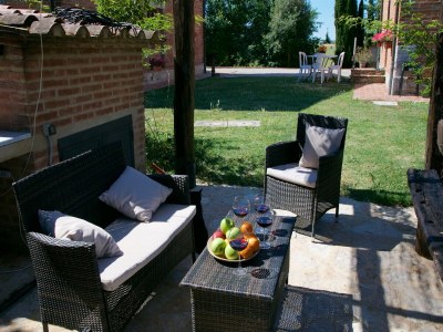 Farmhouse Rustikaler Rückzugsort mit Pool - Outdoor photo 35