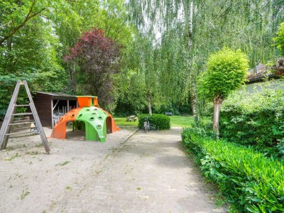 Holiday house Holiday Home in Ulestraten with Forest - Outdoor photo 2