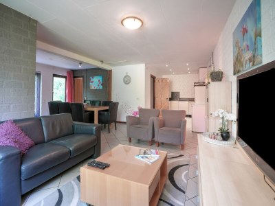 Holiday house Holiday Home in Ulestraten with Forest - Features photo 13