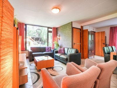 Holiday house Holiday Home in Ulestraten with Forest - Features photo 26